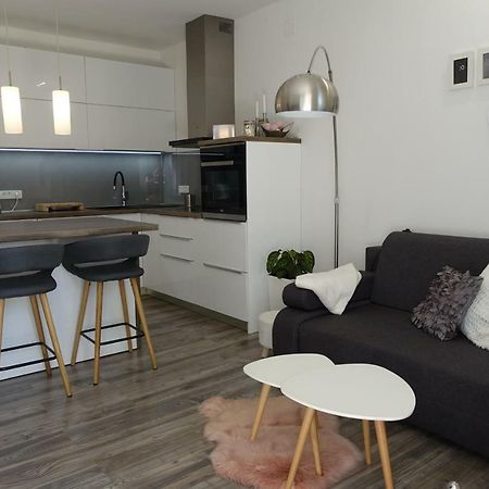 Apartman Maja Bol Eksteriør bilde